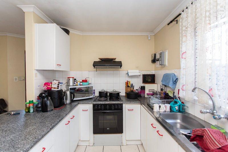 3 Bedroom Property for Sale in Peerless Park West Western Cape